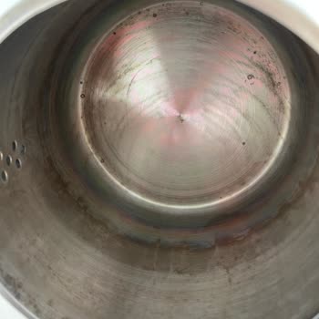 Jumbo Çaydanlık İki Kullanımda Sarardı