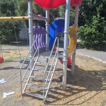 Buca Belediyesi Park Bakım Ve Yenileme Bakım