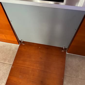 Bosch Mezitli Ön Kapak Paneli Kızımın Üstüne Düştü