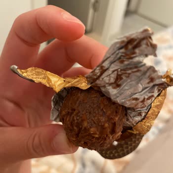 Ferrero Rocher Çikolata Bozuk Bayat