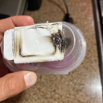ebebek Mikrodalgada Tehlikeli Emzik Vakası