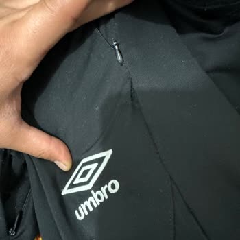 Gözgöz Store Da Satılan Umbro Markalı Eşofman Altı