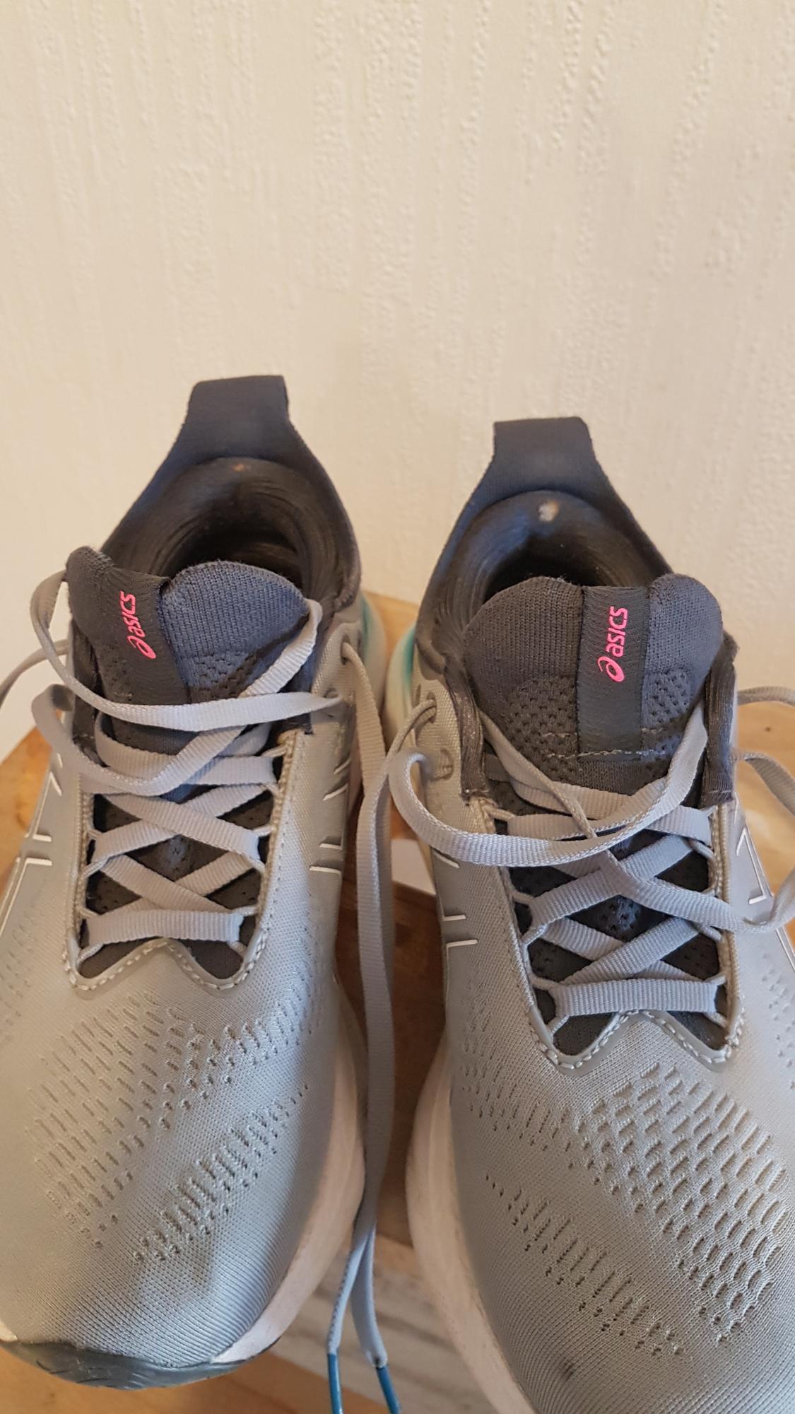 Asics Kayano 30 & Nimbus 25 Tearing at Heels Xolvie