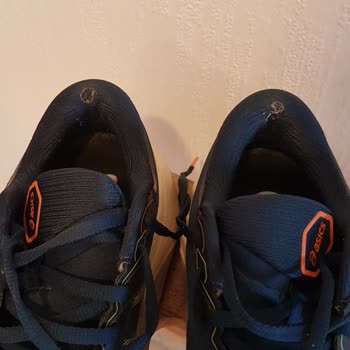 Asics Kayano 30 & Nimbus 25 Tearing at Heels