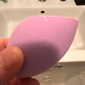 Sephora Kusurlu Makyaj Süngeri