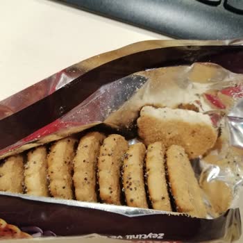 Ülker Hanımeller Zeytinli Bisküvi Paketleme Hatası