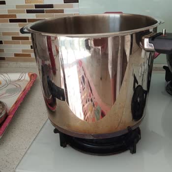 Fissler Düdüklüde Kendiliğinden Yanık Lekeleri Oluştu