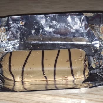 Eti Gıda Eti Browni İntense Gold Paketi Yapışkansız Ve Yenmiş Gibi