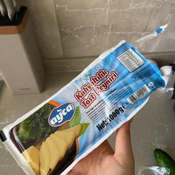 BİM Kaşar Peyniri İçerisinde Ki Kıl