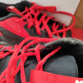 Under Armour Ayakkabı 28 Günde Yırtılıyormuş