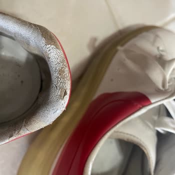 Yves Outlet Hayal Kırıklığına Uğratan Ayakkabı Satışı