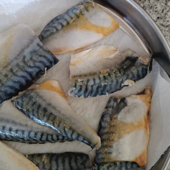 A101'den Aldığım Balık Üzerinde Sarı Lekeler Mevcut