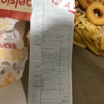 Burger King Hamburgerleri Bilerek Boş Paketleyip Dalga Geçiyor.