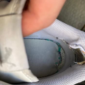 Puma-Schuhe von Deichmann Fersensohle und Innenfutter nach einem Jahr stark abgenutzt