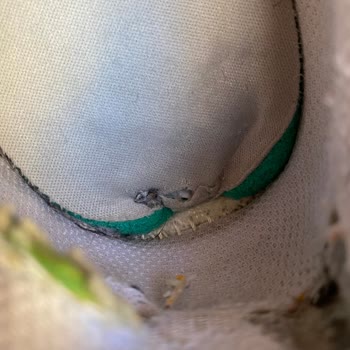 Puma-Schuhe von Deichmann Fersensohle und Innenfutter nach einem Jahr stark abgenutzt