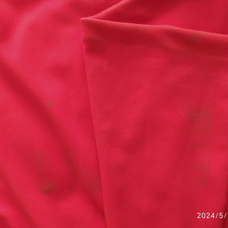 Zara'dan Kullanılmış Kıyafet Gönderildi