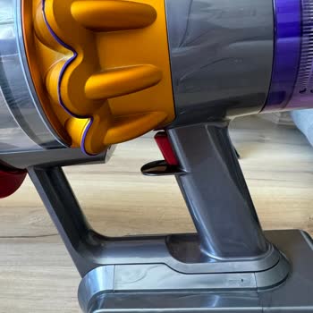 Dyson V15 Düğme Sorunu