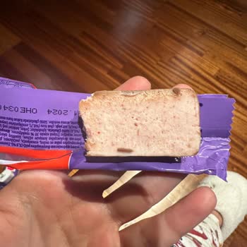 Milka Lila Pause Altı Unutulan Çikolata :)