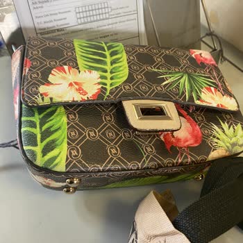 Dolapta Sattığım Sağlam Cüzdanı Alıcı Sahte Çanta İle İade Etti