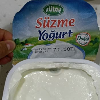 Taptaze Sütaş Süzme Yoğurttan Küf Çıktı!