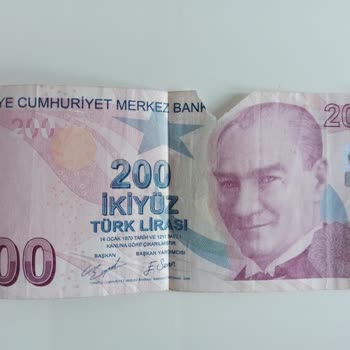 VakıfBank Marmaris Şubesi Banknot Değişimi