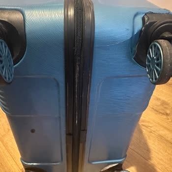 Migros'tan Aldığımız NASA Us Marka Valizimiz İlk Seyahatte Patladı!