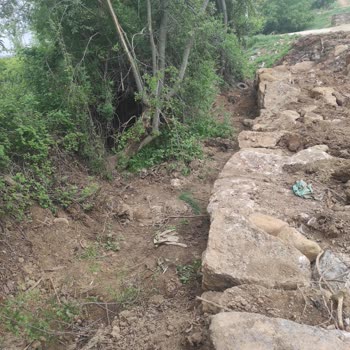 DSİ (Devlet Su İşleri) Akarsu Dere Yatağına Yapılan İnşaat Ve Daralan Dere Yatağı