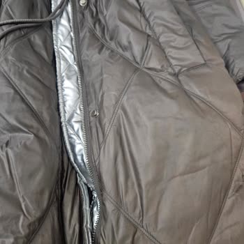 İpekyol Giresun Mağazası Alınan Montun 1 Sezonda Rengi Değişti