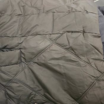 İpekyol Giresun Mağazası Alınan Montun 1 Sezonda Rengi Değişti