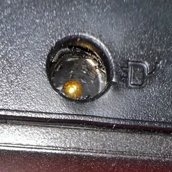 Monster Notebook Yeni Cihazın Şarj Aksaklığı Ve Yanık Tehlikesi