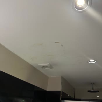 Ramada Hotel & Suites İstanbul Şişli Konfor Beklentisi Karşılanmadı: Ramada Hotel Deneyimi