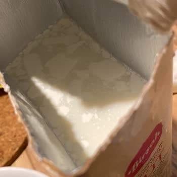 A101 Tarihi Geçmiş Süt