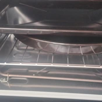 Yeni Aldığımız Luxell Mini Fırın Bozuk Çıktı Altını Yakıyor.