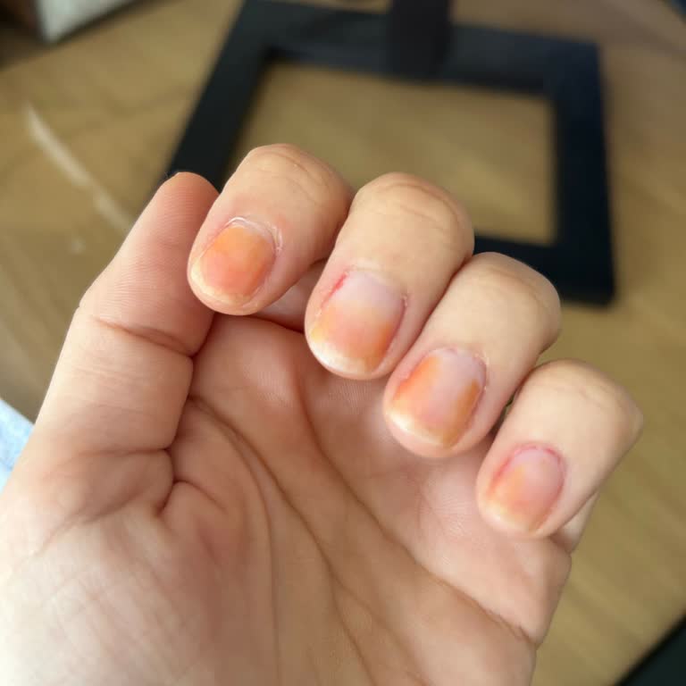 Pastel Kozmetik Pastel Oje Tırnakta Kına Gibi İz Bırakıyor