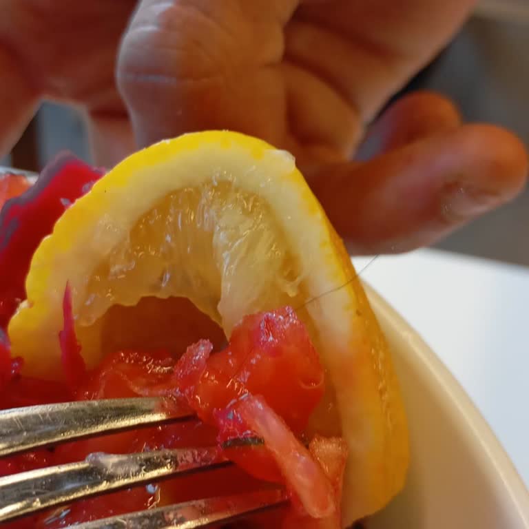 Köfteci Yusuf Salatasında Hijyensiz Nedeniyle Aç Kaldık.