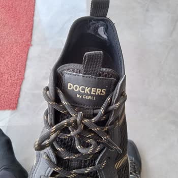 Filo/Dockers Marka Aldığım Spor Ayakkabı İç Kısımları Yırtıldı