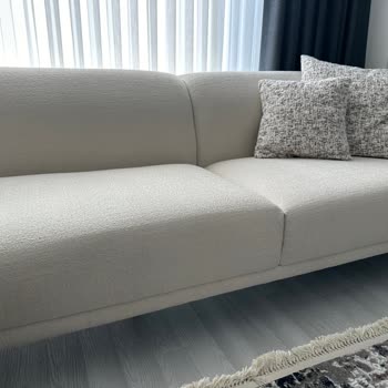 Enza Home Koltuk 1 Haftalıkken Yayı Çıktı Ve Servis İlgilenmiyor