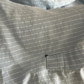 Mavi Gömlekte İlk Yıkamada Delikler Oluşması