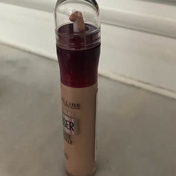 Maybelline New York Kapatıcıdan Akıntı: Beklenmedik Bir Sorun!