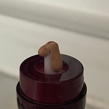 Maybelline New York Kapatıcıdan Akıntı: Beklenmedik Bir Sorun!