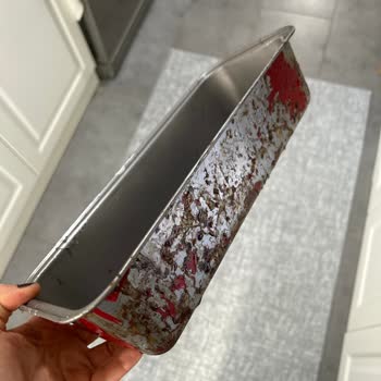 Tefal Kek Kalıbım Soyuldu, Paslandı