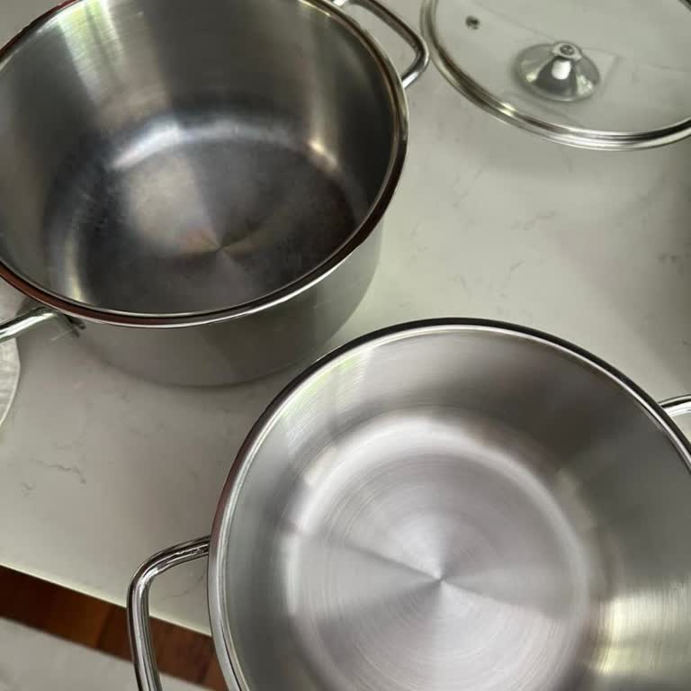 Amboss Yeni Tencere Setinde Beklenmedik Kararma