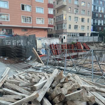 Küçükçekmece Belediyesi Şikayet İnşaat Firmaları Kaldırım İşgali