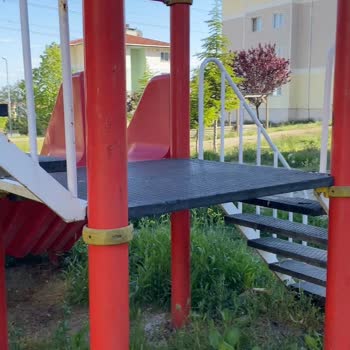 TOKİ Park Kırık Yıpranmış Ve Kötü Durumda