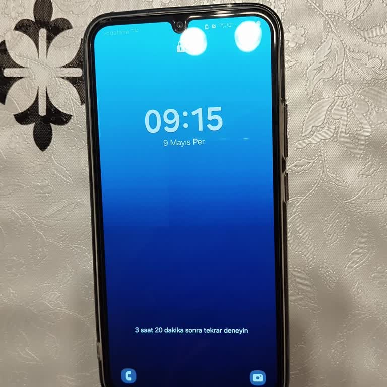 Samsung Telefon Başarısız Giriş Denemesi Diye Kendini Kilitliyor