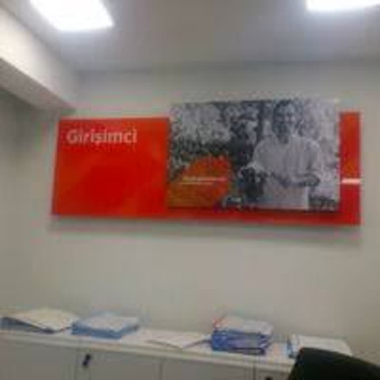 Ziraat Bankası'nda Yaşlı Anneme Zor Anlar: Personel Yardımsızlığı