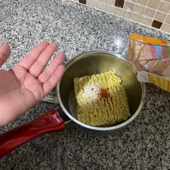 İndomie, Pakete Köri Yağ Sosumu Neden Koymadınız