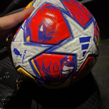 Adidas Futbol Topu 2. Oynamamda Patladı