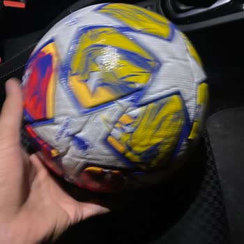 Adidas Futbol Topu 2. Oynamamda Patladı