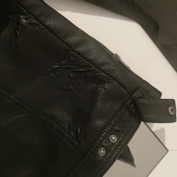 Jack & Jones Deri Kalitesiz Hemen Döküldü
